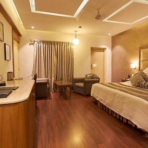 Executive Queen Room